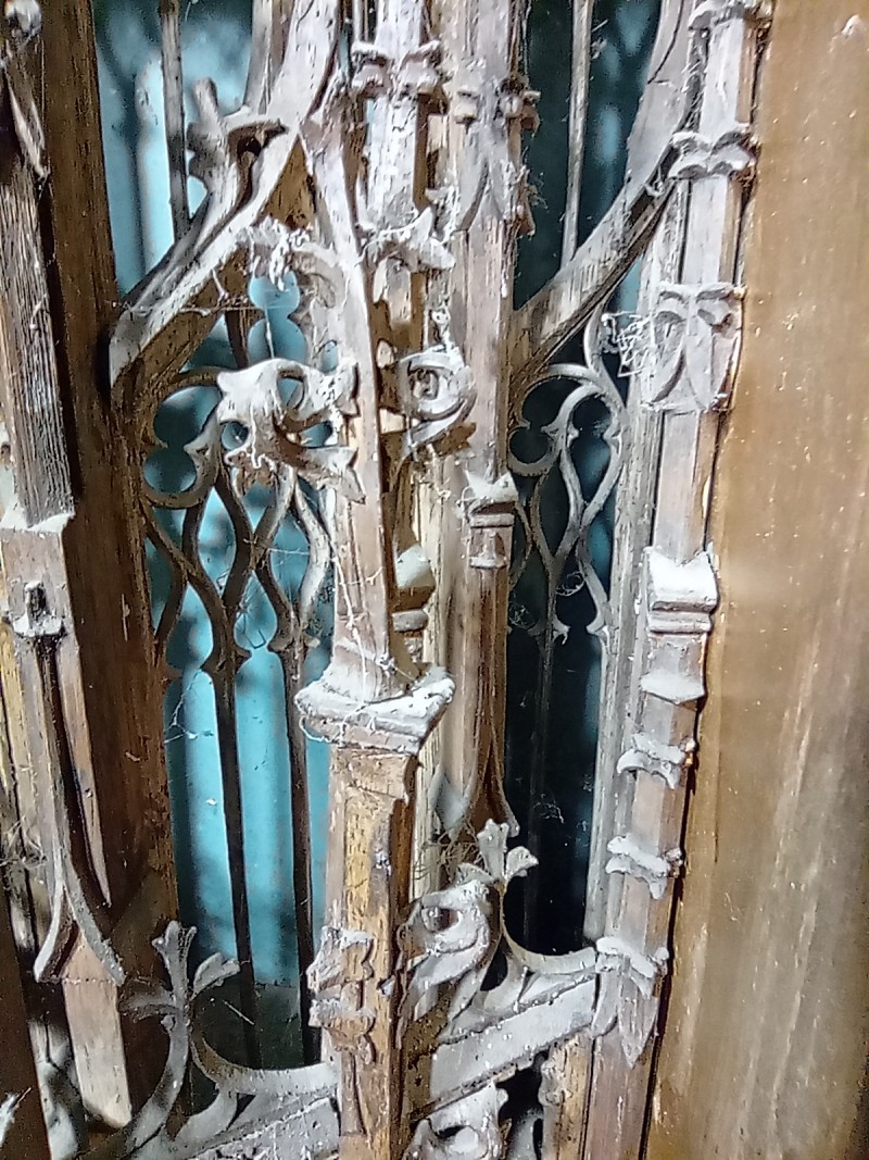 Atelier Giordani - Conservation - Restauration
Edifice – Mobilier - Sculpture – Objets d’art – Moulage –
Pierre, bois métal, polychromie et dorure - Conservation restauration du retable gothique de la Chapelle Saint Sulpice - Bois sculpté
Terre cuite sculptée polychrome et dorure - - Dépoussiérage soigneux
- Etude stratigraphique avec sondage
prise d'empreintes, moulage et tirage d'élément lacunaires
- Collage des éléments bois déchus et des tirage à la résine
- comblement et ragréages 
- Nettoyage 
- Réintégrations colorées
- Réintégration de dorure à la mixtion