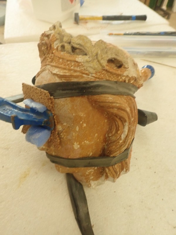 Atelier Giordani - Conservation - Restauration
Edifice – Mobilier - Sculpture – Objets d’art – Moulage –
Pierre, bois métal, polychromie et dorure - Dégagement d'une statue de Vierge à l'enfant en pierre calcaire - Pierre calcaire polychrome - - Transport aller/retour en atelier
- Dépoussiérage et nettoyage
- Etude stratigraphique avec réalisation de sondages stratigraphiques
- Consolidation du support
- Restitution des lacunes
- Scellement de la tête de la vierge
- Restitution doigt de la main gauche et des éléments de la couronne non hypothétiques
- Dégagement des surpeints par action mécanique sous lunettes binoculaires
- Refixage de la polychromie
- Retouche de polychromie et dorure
