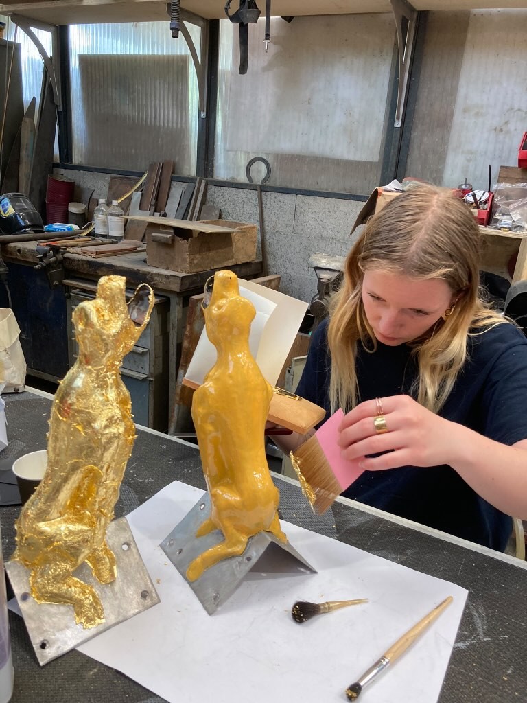 Atelier Giordani - Conservation - Restauration
Edifice – Mobilier - Sculpture – Objets d’art – Moulage –
Pierre, bois métal, polychromie et dorure - Dorure dôme Basilique Notre Dame de Bon-secours - Dorure à la mixtion - Application de la peinture d’accroche
Application de la peinture teinté ocre jaune
Application de la mixtion
Pose des feuilles d’or libres et encollées puis époussetage
Retouches or mica
Matage