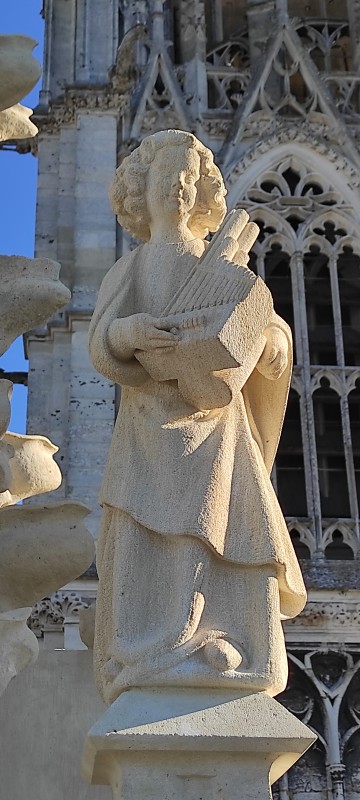 Atelier Giordani - Conservation - Restauration
Edifice – Mobilier - Sculpture – Objets d’art – Moulage –
Pierre, bois métal, polychromie et dorure - Portail des Marmousets de l'Abbatiale Saint Ouen - Pierre calcaire - - Nettoyage par micro gommage
- Nettoyage par compresse d'ammonium
- Traitement fongicide et biocide
- consolidation chimique de la pierre 
- Ragréage par mortier Altar et modelage
- Patine 
- Moulage et tirage d'une statue en l'état