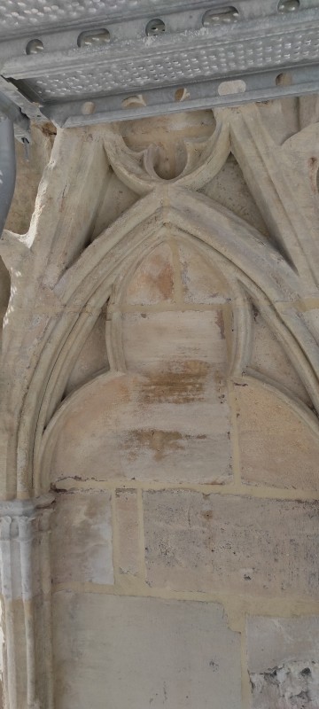 Atelier Giordani - Conservation - Restauration
Edifice – Mobilier - Sculpture – Objets d’art – Moulage –
Pierre, bois métal, polychromie et dorure - Portail des Marmousets de l'Abbatiale Saint Ouen - Pierre calcaire - - Nettoyage par micro gommage
- Nettoyage par compresse d'ammonium
- Traitement fongicide et biocide
- consolidation chimique de la pierre 
- Ragréage par mortier Altar et modelage
- Patine 
- Moulage et tirage d'une statue en l'état