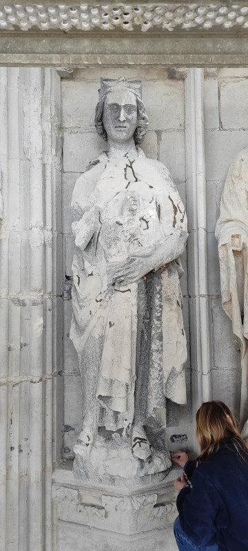 Atelier Giordani - Conservation - Restauration
Edifice – Mobilier - Sculpture – Objets d’art – Moulage –
Pierre, bois métal, polychromie et dorure - Portail des Marmousets de l'Abbatiale Saint Ouen - Pierre calcaire - - Nettoyage par micro gommage
- Nettoyage par compresse d'ammonium
- Traitement fongicide et biocide
- consolidation chimique de la pierre 
- Ragréage par mortier Altar et modelage
- Patine 
- Moulage et tirage d'une statue en l'état