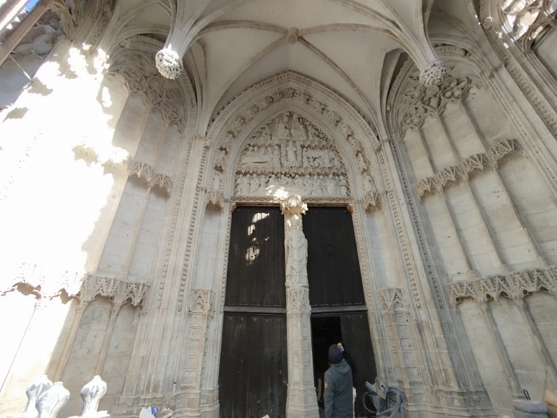 Atelier Giordani - Conservation - Restauration
Edifice – Mobilier - Sculpture – Objets d’art – Moulage –
Pierre, bois métal, polychromie et dorure - Portail des Marmousets de l'Abbatiale Saint Ouen - Pierre calcaire - - Nettoyage par micro gommage
- Nettoyage par compresse d'ammonium
- Traitement fongicide et biocide
- consolidation chimique de la pierre 
- Ragréage par mortier Altar et modelage
- Patine 
- Moulage et tirage d'une statue en l'état
