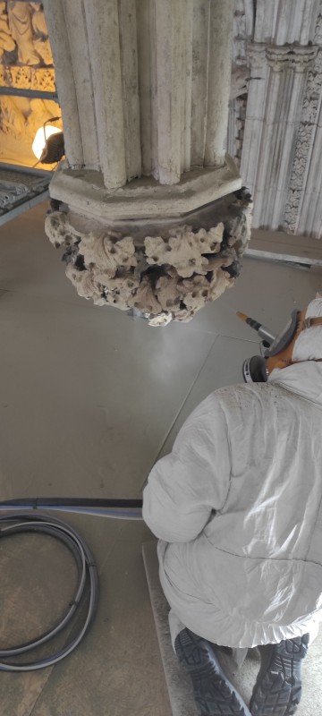 Atelier Giordani - Conservation - Restauration
Edifice – Mobilier - Sculpture – Objets d’art – Moulage –
Pierre, bois métal, polychromie et dorure - Portail des Marmousets de l'Abbatiale Saint Ouen - Pierre calcaire - - Nettoyage par micro gommage
- Nettoyage par compresse d'ammonium
- Traitement fongicide et biocide
- consolidation chimique de la pierre 
- Ragréage par mortier Altar et modelage
- Patine 
- Moulage et tirage d'une statue en l'état