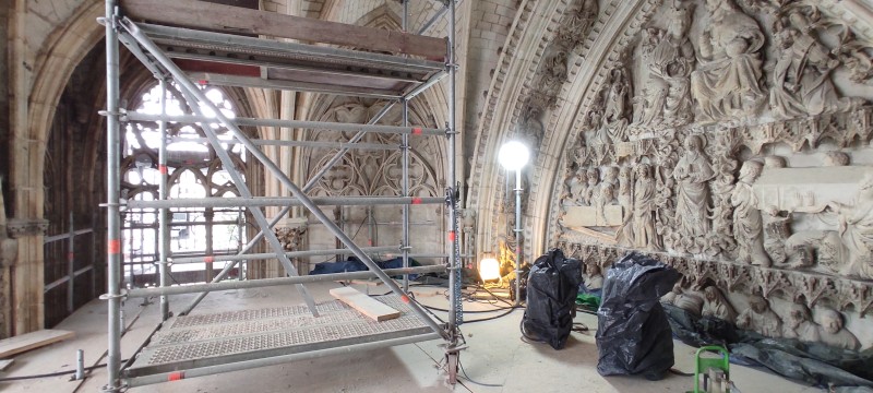 Atelier Giordani - Conservation - Restauration
Edifice – Mobilier - Sculpture – Objets d’art – Moulage –
Pierre, bois métal, polychromie et dorure - Portail des Marmousets de l'Abbatiale Saint Ouen - Pierre calcaire - - Nettoyage par micro gommage
- Nettoyage par compresse d'ammonium
- Traitement fongicide et biocide
- consolidation chimique de la pierre 
- Ragréage par mortier Altar et modelage
- Patine 
- Moulage et tirage d'une statue en l'état