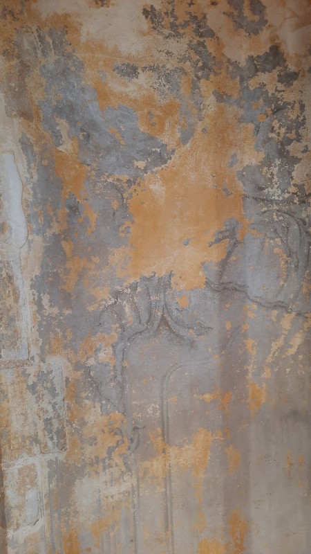 Atelier Giordani - Conservation - Restauration
Edifice – Mobilier - Sculpture – Objets d’art – Moulage –
Pierre, bois métal, polychromie et dorure - Restauration de la chapelle des fonds baptismaux de l'Eglise Sainte Cécile - Enduits muraux décorés
Boiseries faux-marbre
Marbre - -	Dépoussiérage et nettoyage
-	Dégagement et allègement des vernis
-	Traitement insecticide et fongicide sur l’autel
-	Purge des parties altérées et greffes de bois de même essence
-	Ragréages et comblement des lacunes, manques et épaufrures
-	Restitution de tête d’ange ailées après prise d’empreintes, moulage et tirage
-	Refixage et consolidation des enduits 
-	Refixage de la polychromie
-	Relevé des décors au calque et report sur zones de manques
-	Masticage
-	Reprise et réintégration des lacunes polychromes
-	Réintégration colorée des décors sur enduits et faux marbre
-	Restitution des faux-marbre de l’autel 
-	Dorure du cadre à la mixtion
