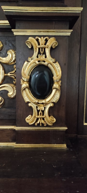 Atelier Giordani - Conservation - Restauration
Edifice – Mobilier - Sculpture – Objets d’art – Moulage –
Pierre, bois métal, polychromie et dorure - Restauration des 2 retables latéraux en pendant de l'Eglise Notre Dame de la Gloriette - Bois polychrome et dorure - - Dépose et conditionnement
- Dépoussiérage sous aspiration contrôlée
- Traitement insecticide
- Traitement antifongique
- Purge et consolidation des boiseries
- Greffes de bois et renforts
- révision des systèmes d'assemblages 
- Nettoyage
- Comblement des lacunes de surfaces
- Masticage des lacunes
- Réintégration colorées
- Dorure à la mixtion
- Vernissage de protection