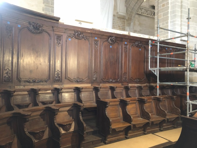Atelier Giordani - Conservation - Restauration
Edifice – Mobilier - Sculpture – Objets d’art – Moulage –
Pierre, bois métal, polychromie et dorure - Restauration des menuiseries du chœur des chanoines de la Cathédrale de Vannes - Bois teinté - - Relevé et repérage
- Dépose et transport en atelier 
- Traitement insecticide et biocide 
- Dépoussiérage
- Reprise des assemblages et collage 
- Renforts et confortements 
- Création de deux trappes 
- Consolidation chimique du bois 
- Nettoyage
- Mise en teinte
- Montage à blanc en atelier Repose
- Coffrage des installation électrique 
- Révision et installation des serrures