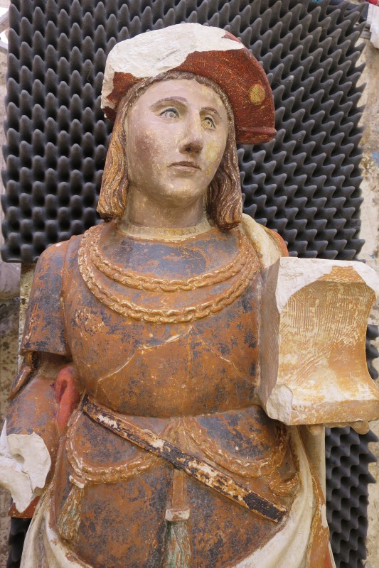 Atelier Giordani - Conservation - Restauration
Edifice – Mobilier - Sculpture – Objets d’art – Moulage –
Pierre, bois métal, polychromie et dorure - Restauration et dégagement de la statue de Saint Adrien - Pierre polychrome - - Traitement du support
- Dépoussiérage	
- Dégagement de polychromie	
- Refixage polychromie	
- Nettoyage	
- Masticage	
- Retouche et réintégration colorée