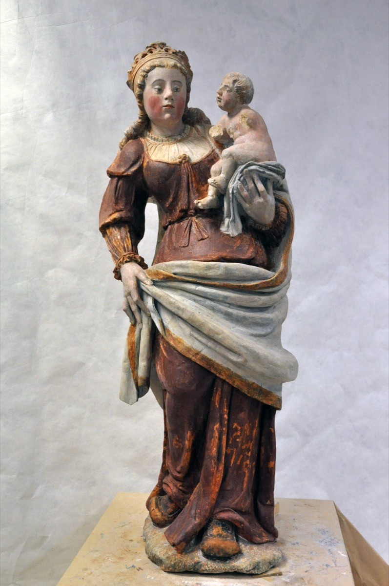 Atelier Giordani - Conservation - Restauration
Edifice – Mobilier - Sculpture – Objets d’art – Moulage –
Pierre, bois métal, polychromie et dorure - Restauration de la statue de la vierge 
à l’enfant - Bois polychrome - OPÉRATIONS RÉALISÉES 
- Nettoyage par compresses
- Dégagement de la polychromie d’origine
- Consolidation du  bois
- Masticages
- Réintégrations colorées
- Protection finale